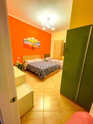 3 chambres, fer et planche à repasser, accès Internet, draps fournis