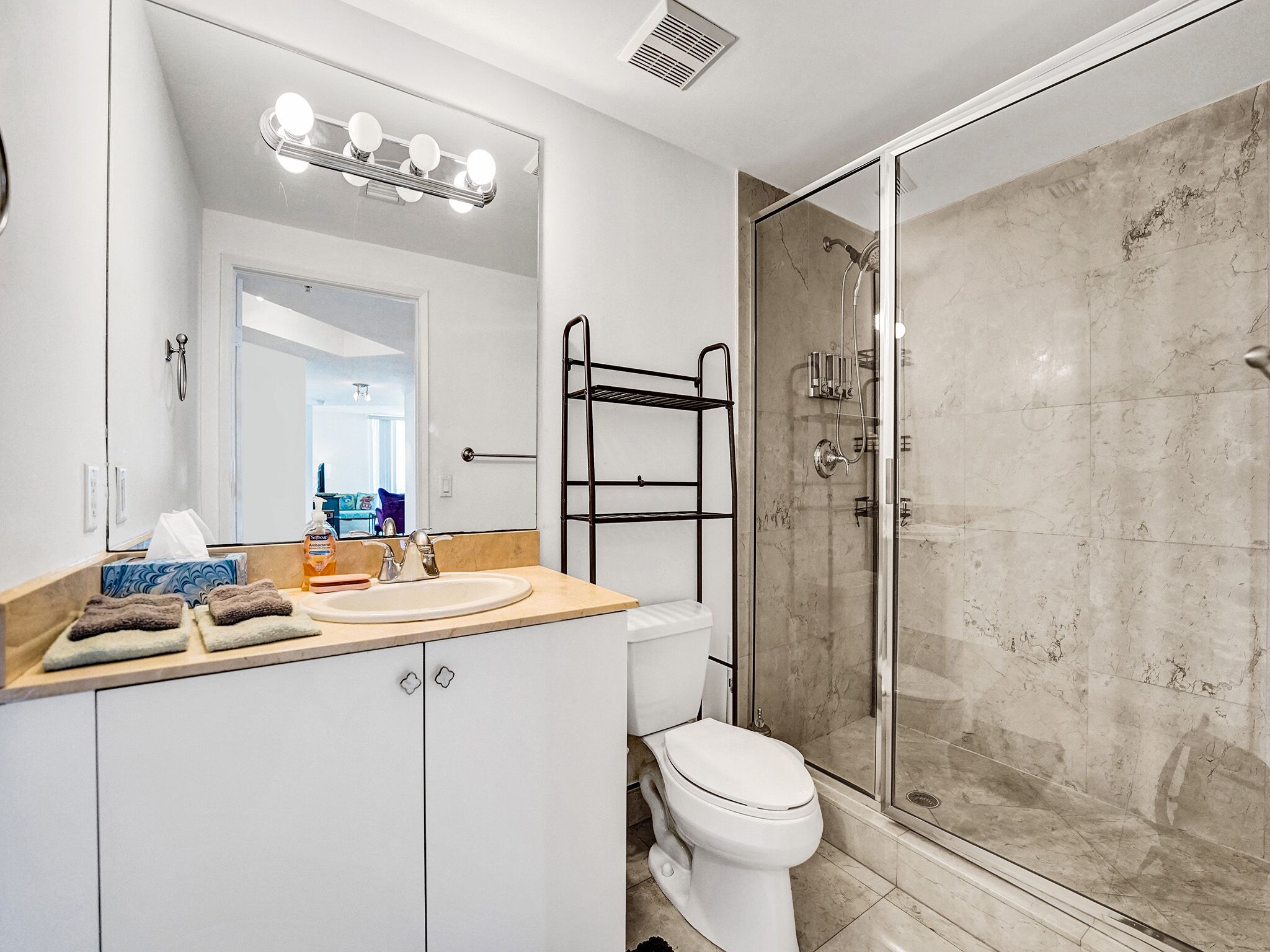 Promo Sunny Isles three bedrooms  2 baths