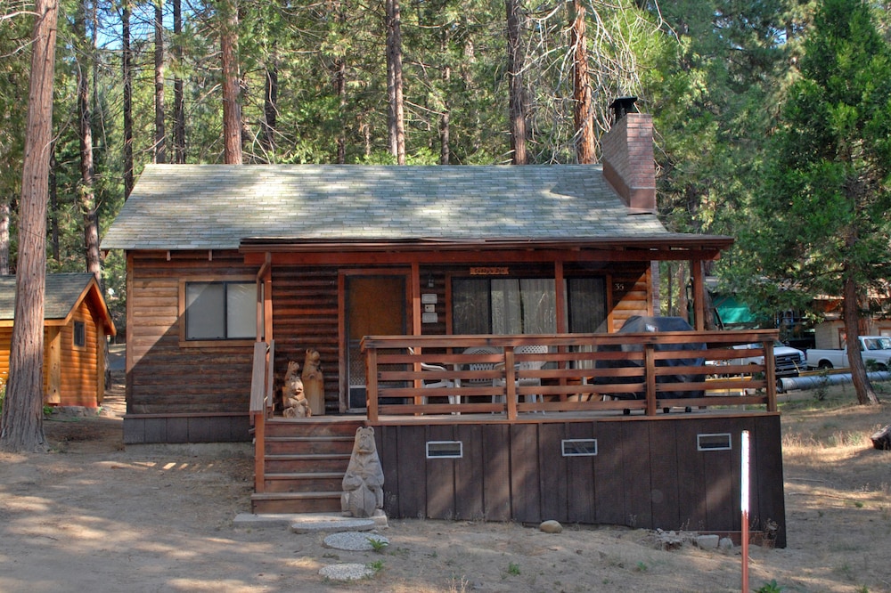 (35) Cubby's Den at The Redwoods In Yosemite