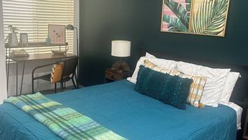 2 bedrooms, desk, iron/ironing board, travel crib