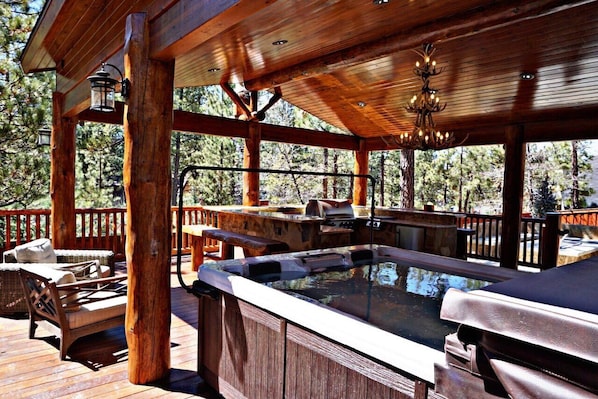 Bain à remous extérieur