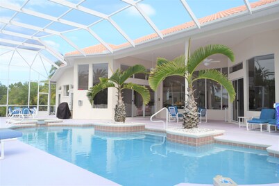 Deals Romantic for 2 -Families Pool,Hot tub, Garage, Pets ,Gym,Ocean,Flagler Ave