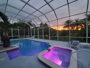 Outdoor pool, a heated pool -  POOL, SPA, BEACH, FLAGLER,PETS OK - GYM
Scroll down below the photos to book

 (NEW SMYRNA BEACH)