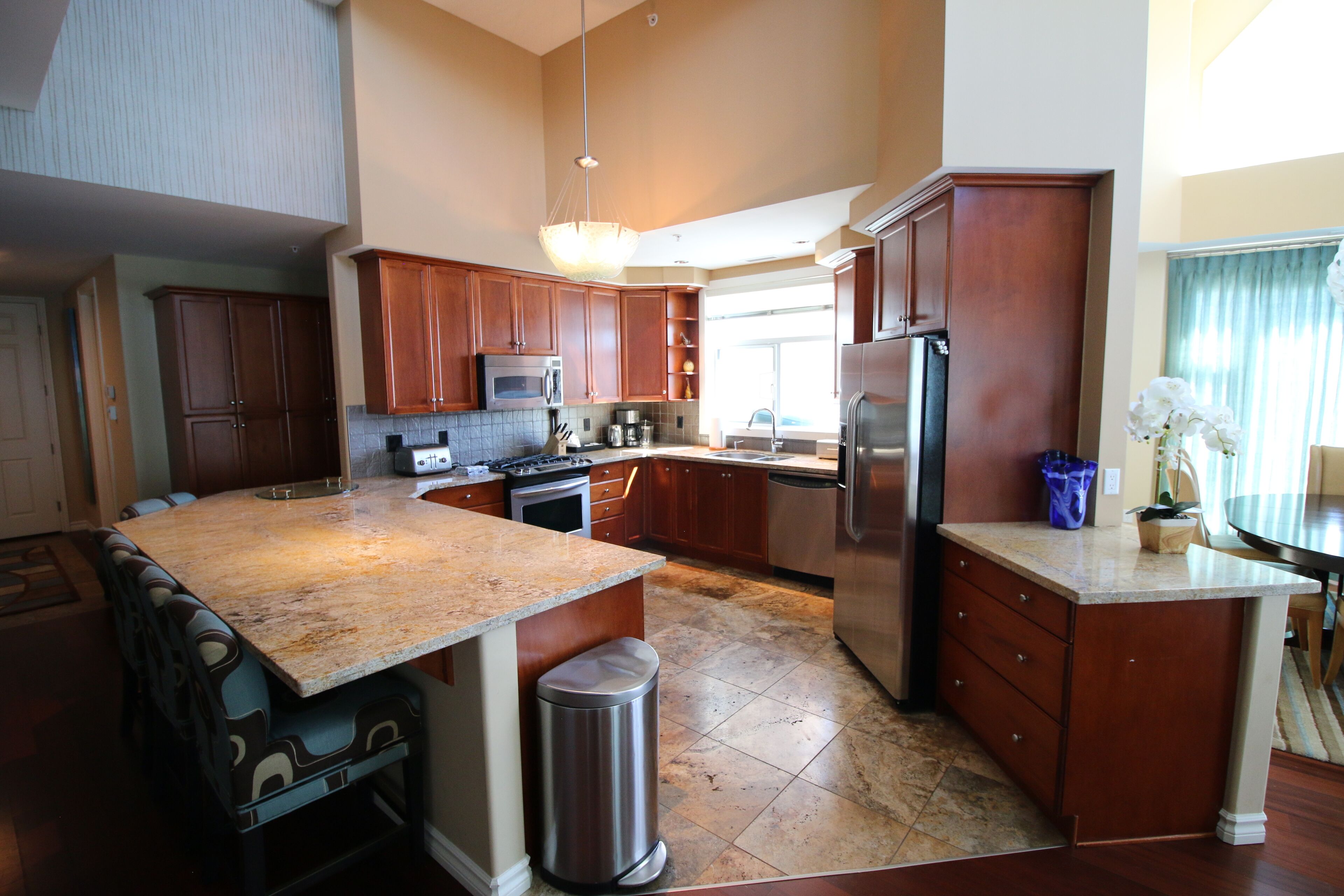 Sunset Waterfront Resort #2001 – 4BR – VIP Penthouse 1385395