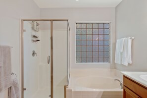 Hair dryer, towels - Walking Distance from Coachella and Stagecoach festivals (Indio)