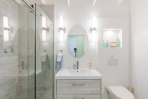Bathtub