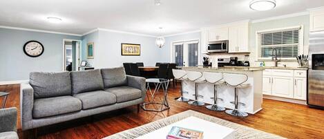 TV, fireplace, offices