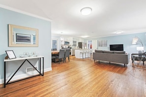 TV, fireplace, offices