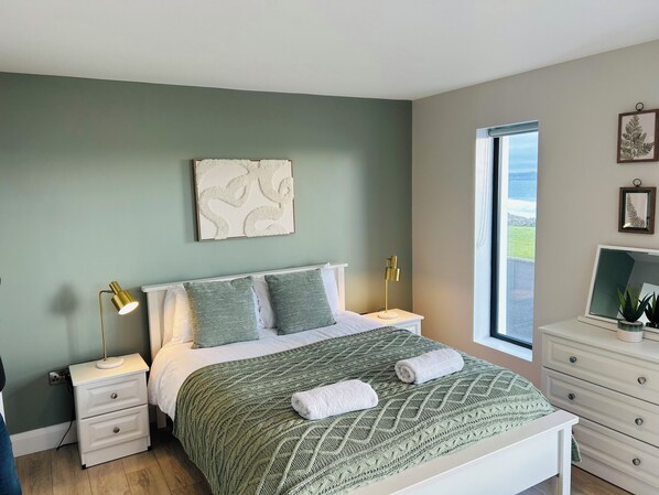 3 bedrooms, iron/ironing board, travel crib, free WiFi