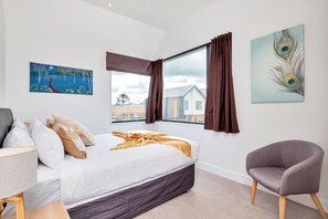 Executive House, 3 Bedrooms | 3 bedrooms, premium bedding, individually decorated