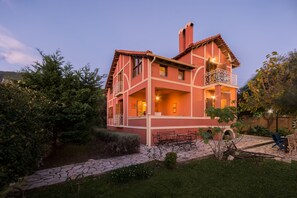 Esterni