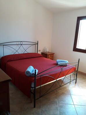 2 camere, ferro/asse da stiro