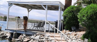 WATERFRONT,PRIVATE BOAT RAMP,SANDY BEACH ,GATED COMMUNITY, 3.5 bedrooms, 2 bath