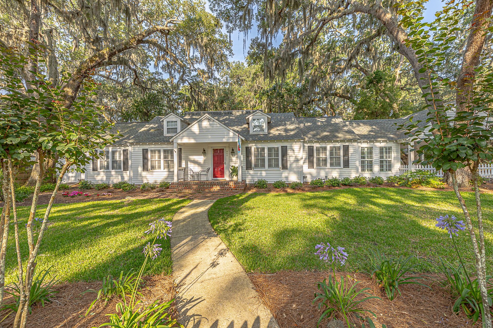 3BR, 3BA Cottage, Walk to Pier Village + Park, Pet Friendly, Sleeps 8!