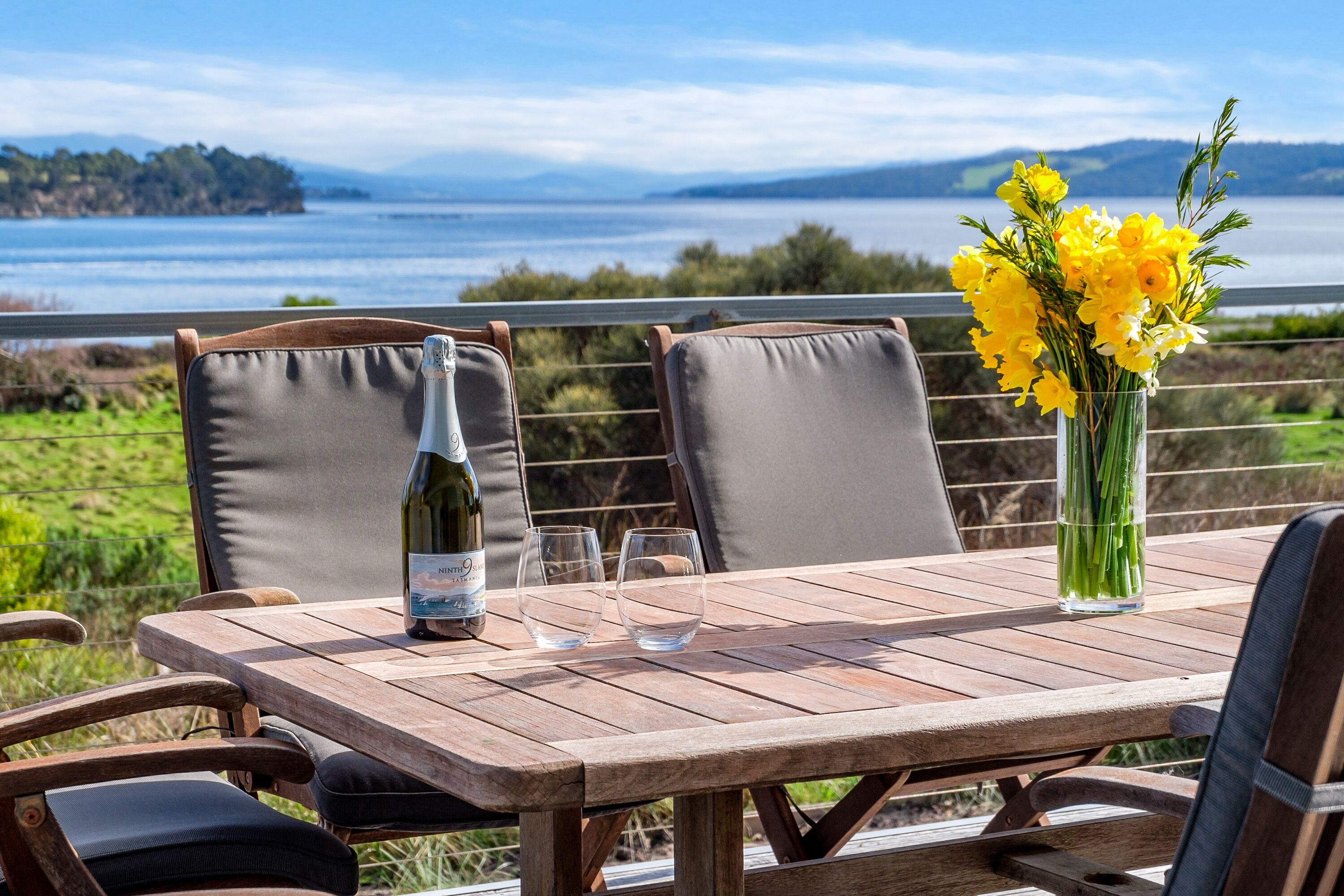 Sunset Bay Escape- A spectacular place to unwind with a loved one or friends — image 10