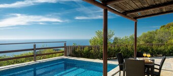 Cosy Villa Ersi deal for couples and families,with private pool & sea view