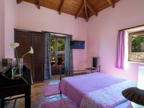 1 bedroom, iron/ironing board, WiFi, bed sheets - Cosy Villa Ersi deal for couples and families,with private pool & sea view (Lefkada)