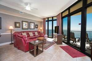 Una Smart TV, un reproductor de DVD