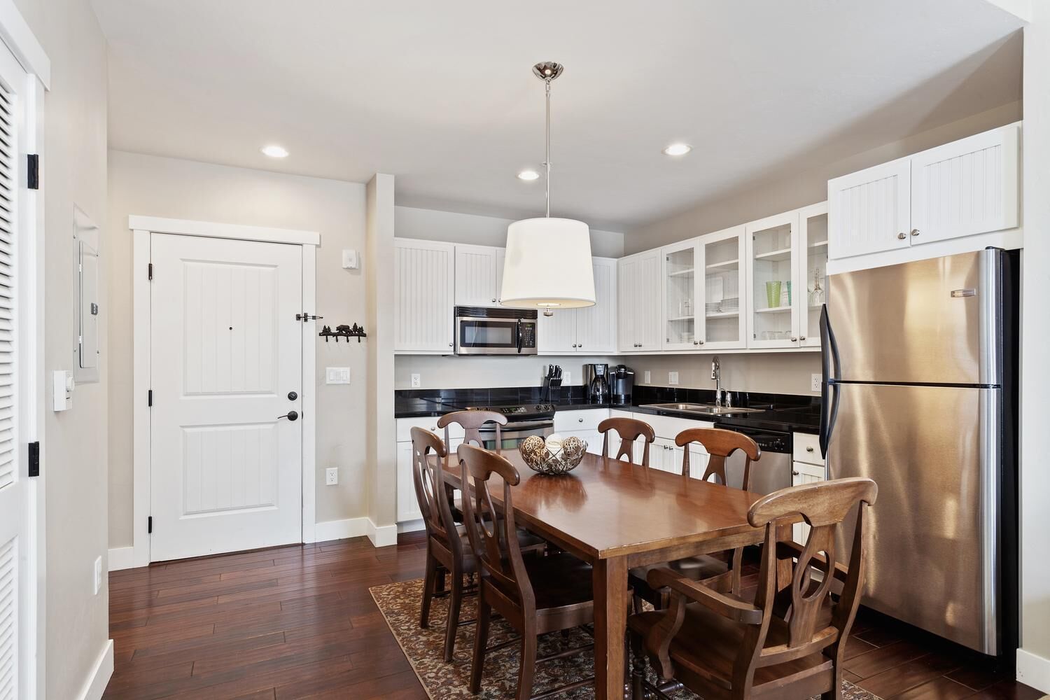 COZY SKI IN SKI OUT COLORADO CONDO