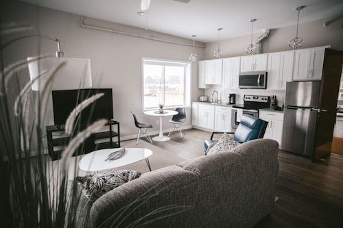 Boutique-hotellihuone lähellä rantaa, viinitilat ja panimot