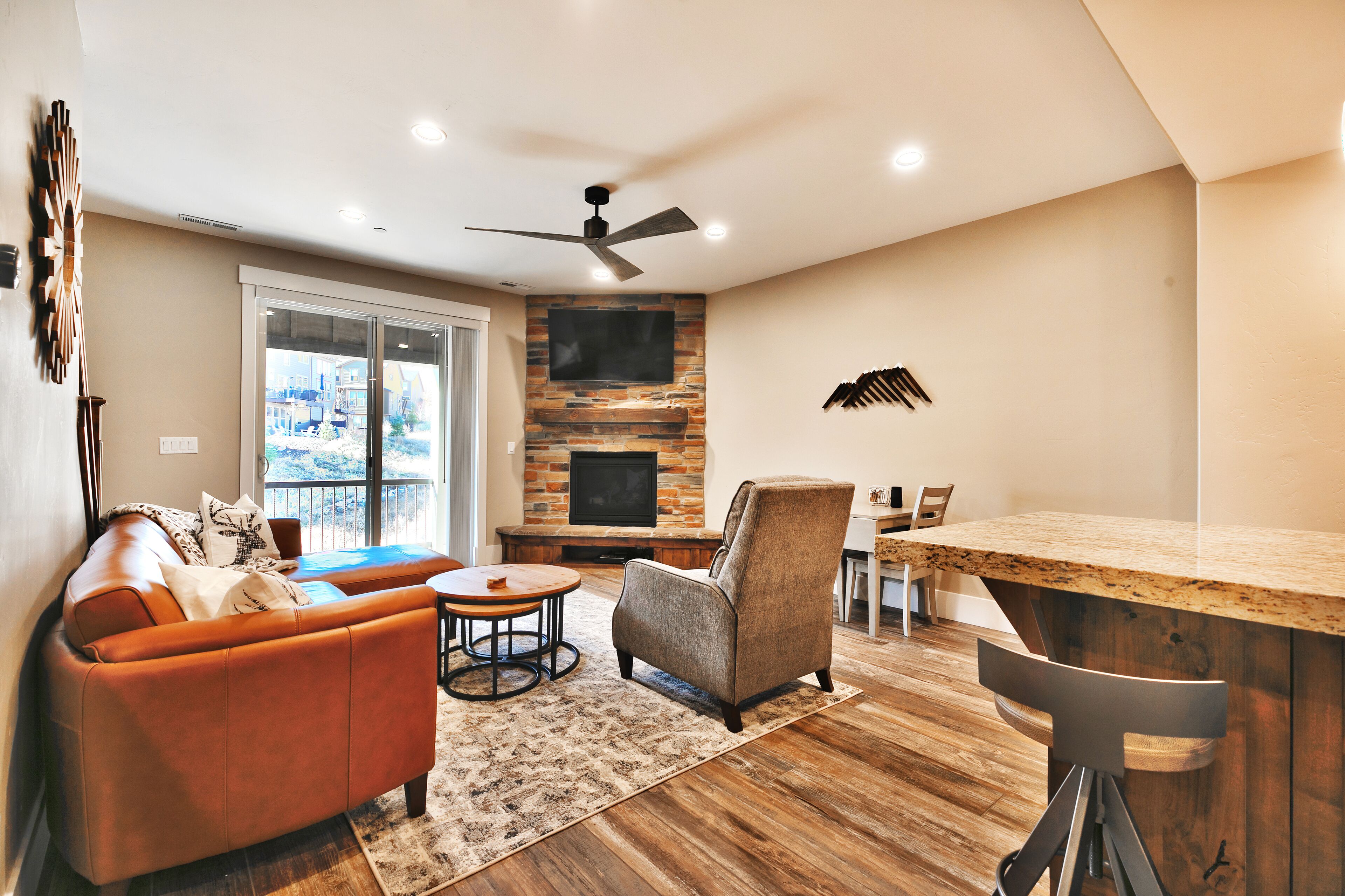 Park's Edge - Park City Ski Townhome - 3BD/3BA