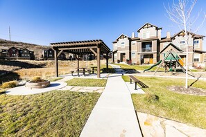 Property grounds - Park's Edge - Park City Ski Townhome - 3BD/3BA (Heber City)