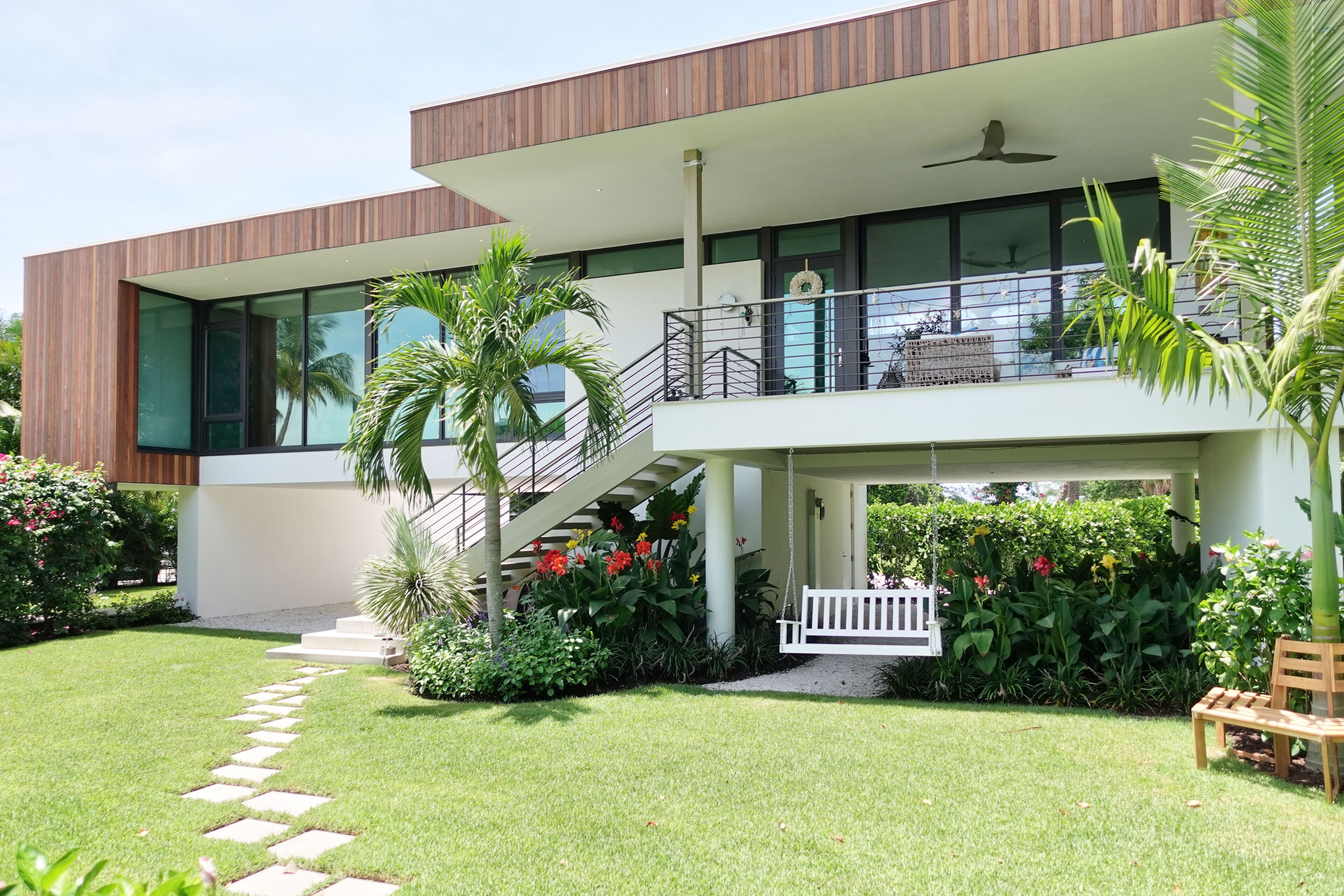 Longboat Key canal front Villa with a private dock.Great Family retreat.