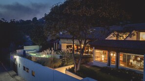 Exterior - Incredible view. Luxury and comfort in a great location. (La Peña)