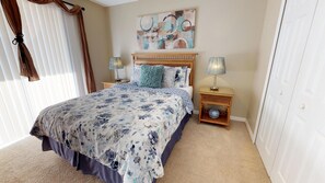 3 bedrooms, iron/ironing board, travel cot, free WiFi - Your perfect stay starts here.Close to Disney/Universal+Pre-World Cup friendlies (Kissimmee)