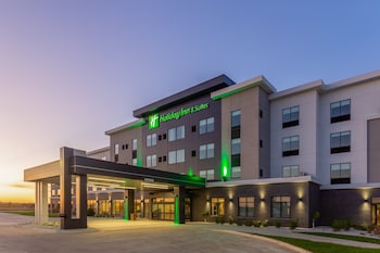 Holiday Inn & Suites Cedar Falls - Waterloo Event Ctr by IHG