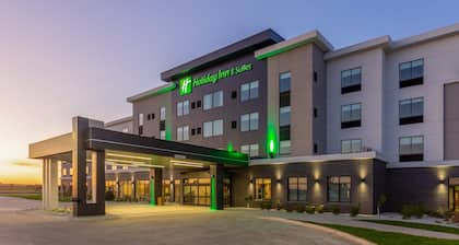 Holiday Inn & Suites Cedar Falls - Waterloo Event Ctr, an IHG Hotel