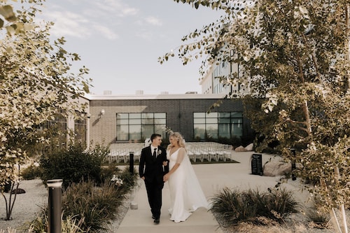 Holiday Inn & Suites Cedar Falls - Waterloo Event Ctr by IHG