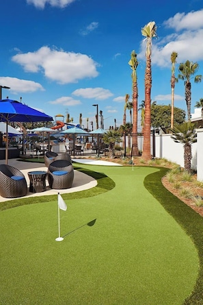 Golf - Anaheim Resort Suites (Anaheim)