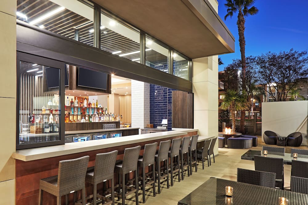 Anaheim Resort Suites