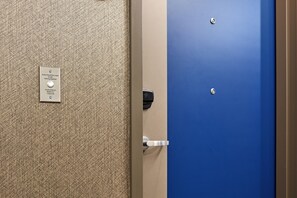 2 bedrooms, premium bedding, in-room safe, desk