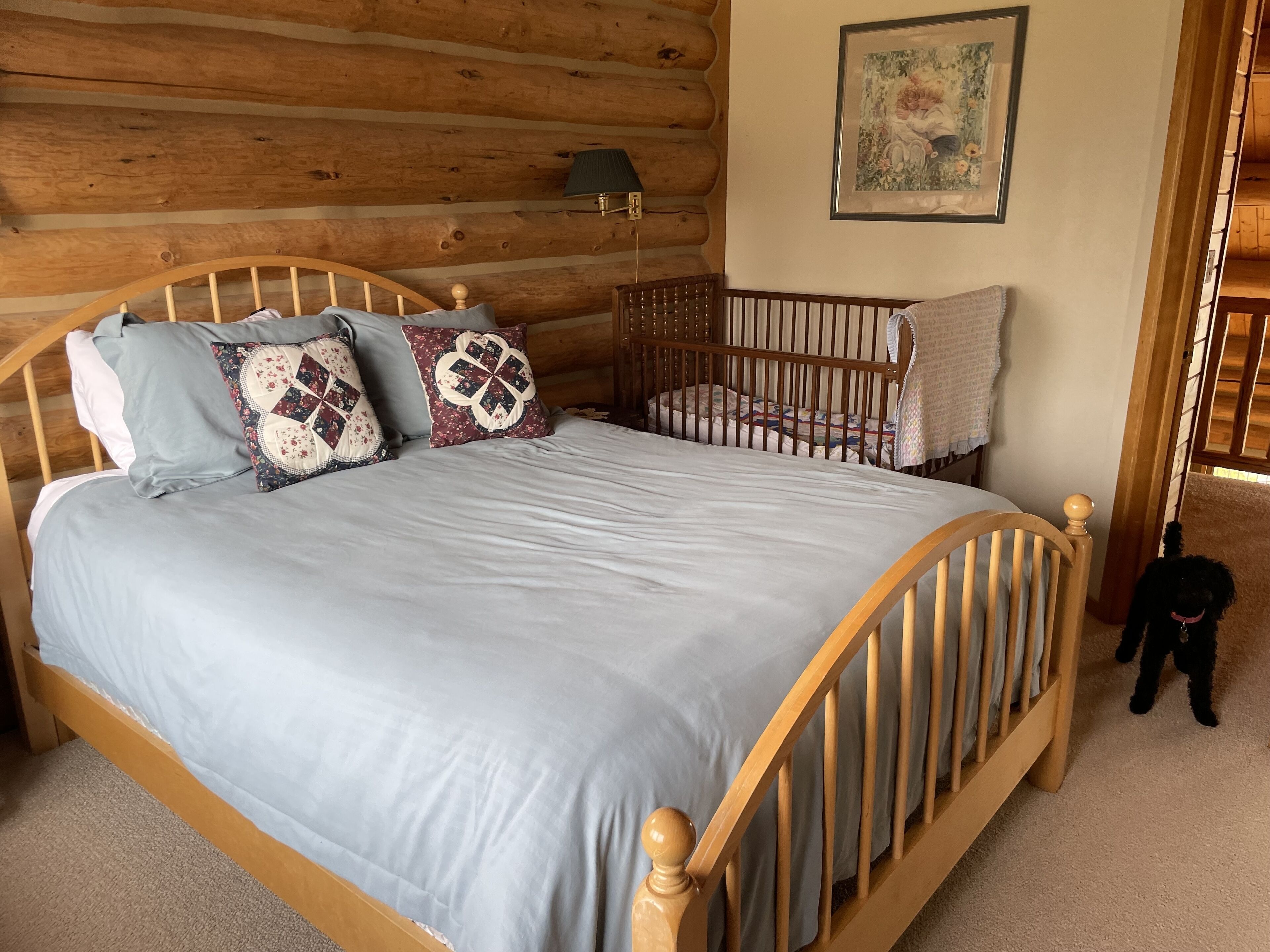 5 bedrooms, desk, iron/ironing board, WiFi