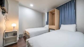 Superior Twin Room | Blackout drapes, free WiFi, bed sheets