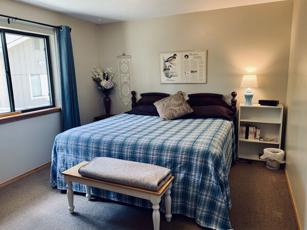 2 bedrooms, iron/ironing board, travel crib, free WiFi