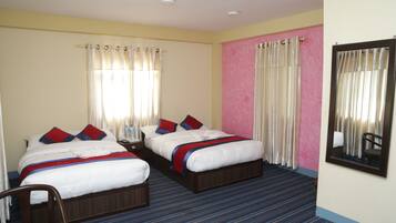 Phòng Deluxe, 2 giường đôi, không hút thuốc, quang cảnh vườn | Phòng khách