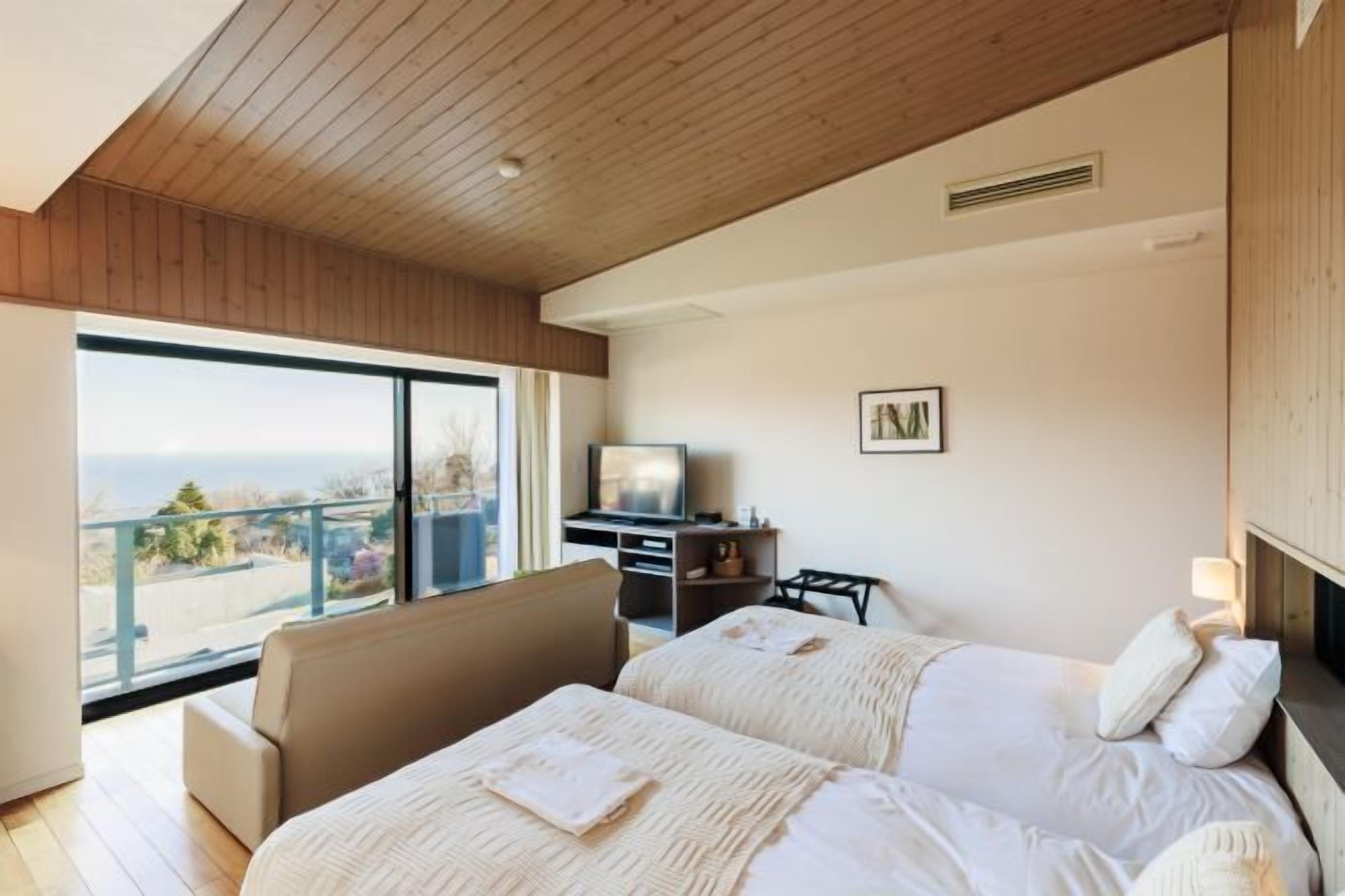 2 bedrooms, minibar, desk, free WiFi
