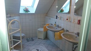 Unclassified image, 5 of 19, button