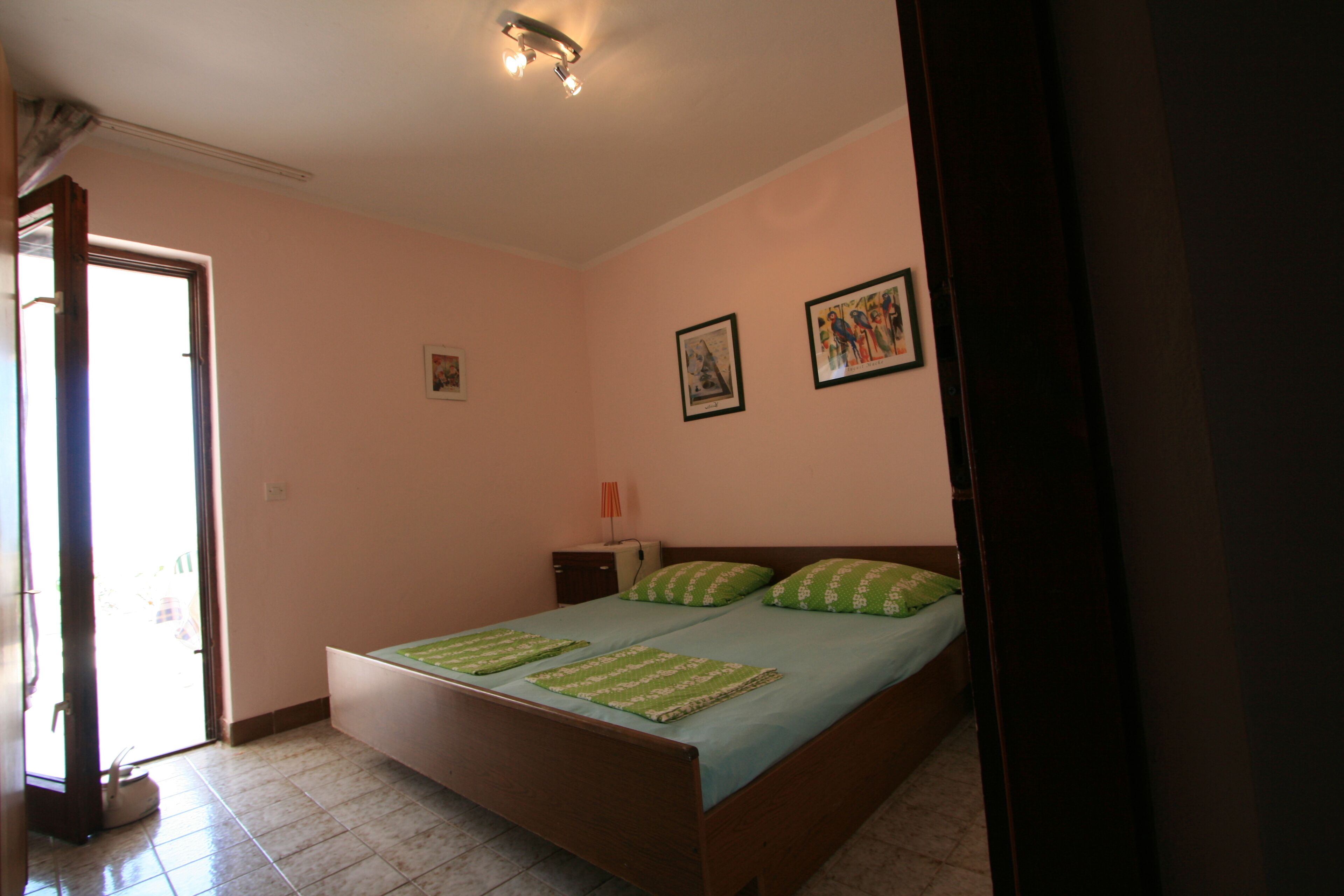 1 bedroom, iron/ironing board, Internet, bed sheets