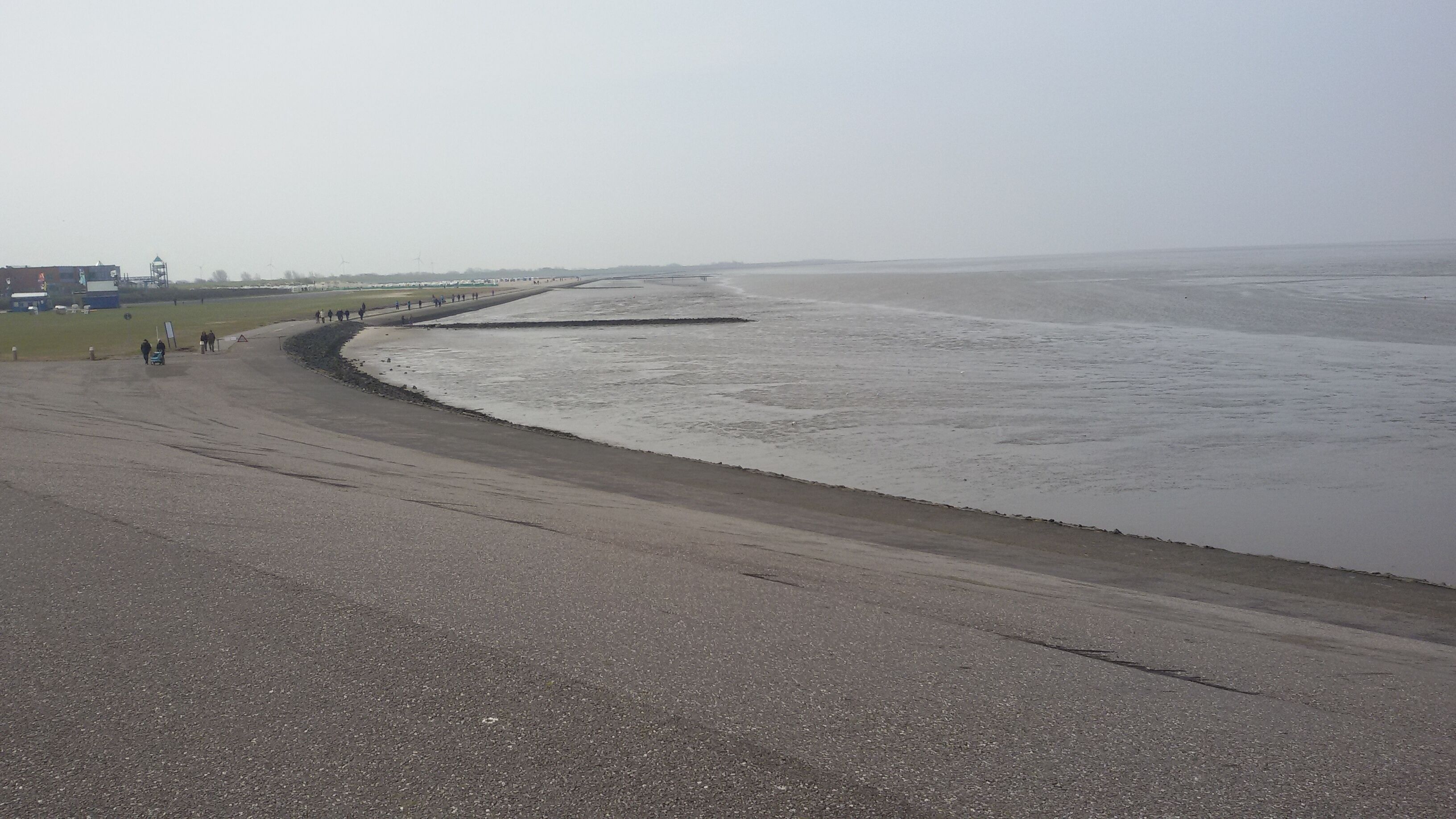 Beach nearby, sun loungers