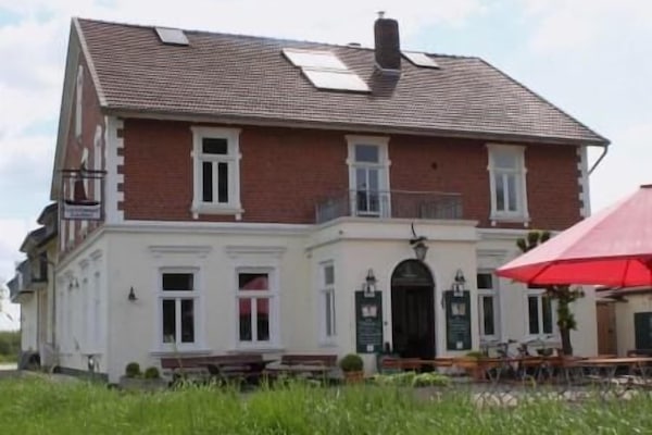 Gartelmann´s Gasthof
Im hinteren Teil des Gebäudes liegen die Ferienwohnungen!