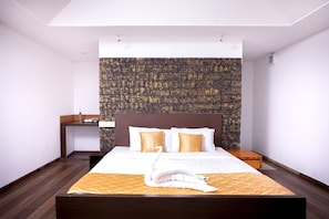 Standard Cottage, Valley View | Bed sheets - Jungle Edge Resort by Z Vacations (Mananthavady)