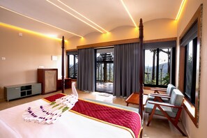 Bed sheets - Jungle Edge Resort by Z Vacations (Mananthavady)