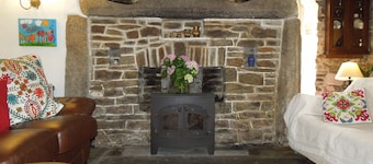 Spacious 600 Year Old Farmhouse, On The Rugged North Cornwall Coast