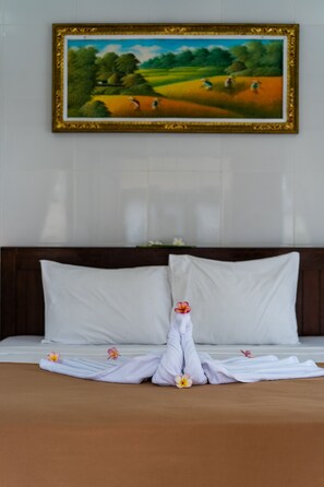 Standard Double Room - Mega Cahya Bungalow (Lembongan Island)