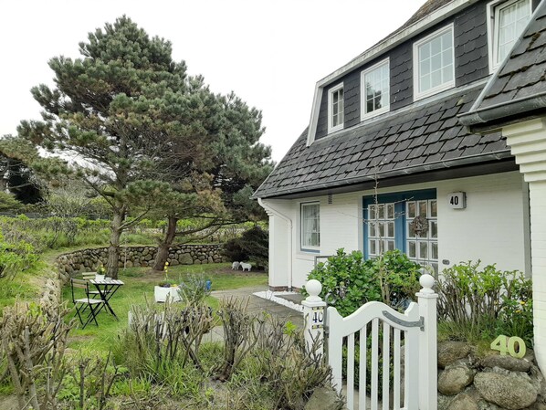 Outdoor dining - FeWo - House Tanja (Specowius) (Sylt)