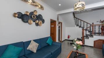 Smart TV, table football